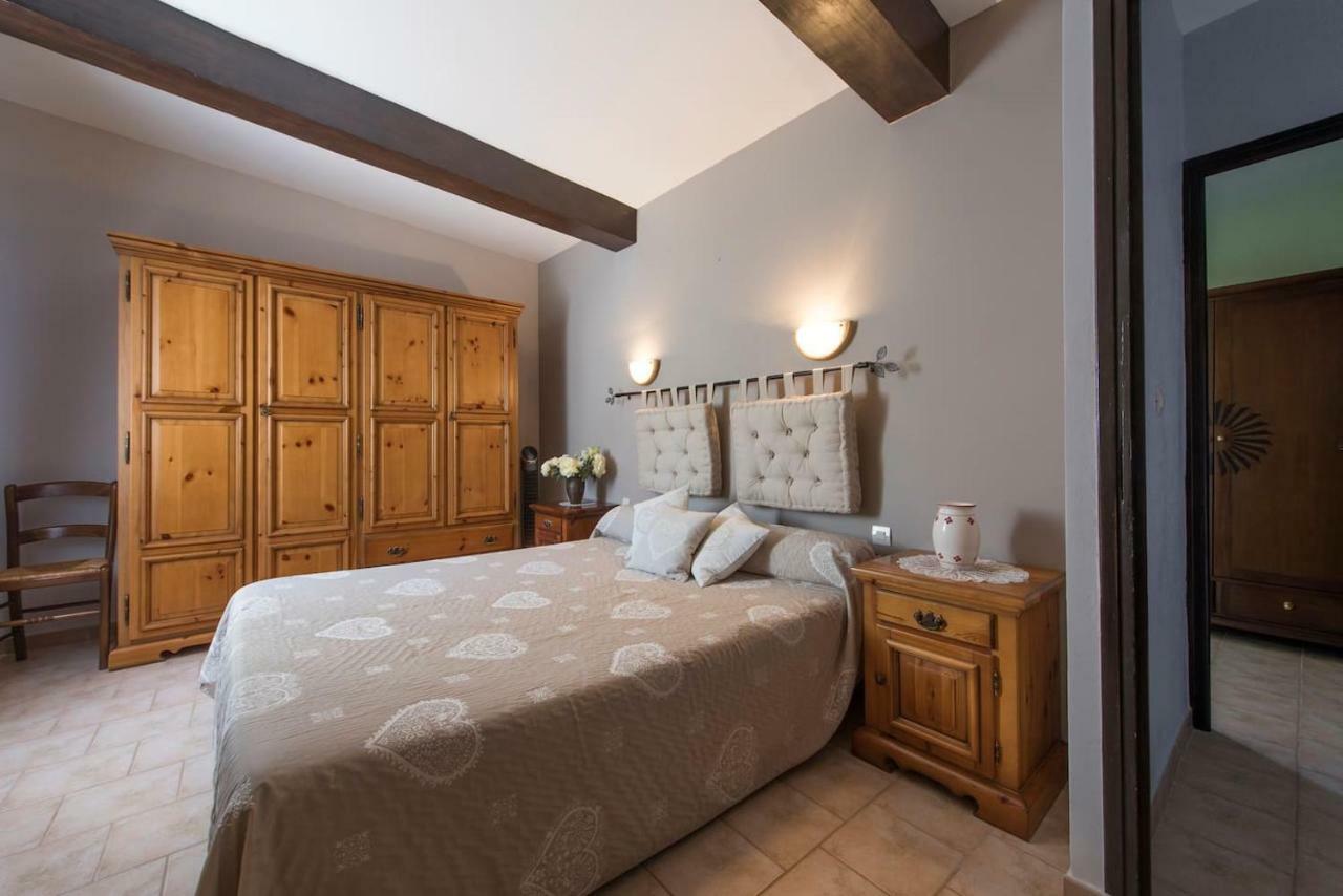 Appartement Clot De Felines Антрево Екстериор снимка