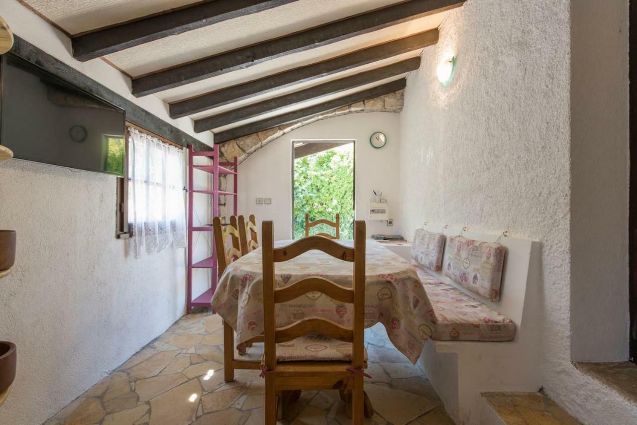 Appartement Clot De Felines Антрево Екстериор снимка