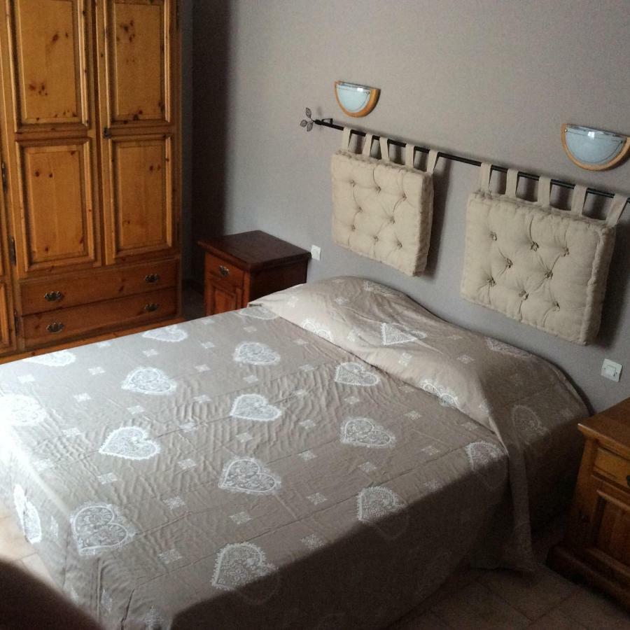 Appartement Clot De Felines Антрево Екстериор снимка