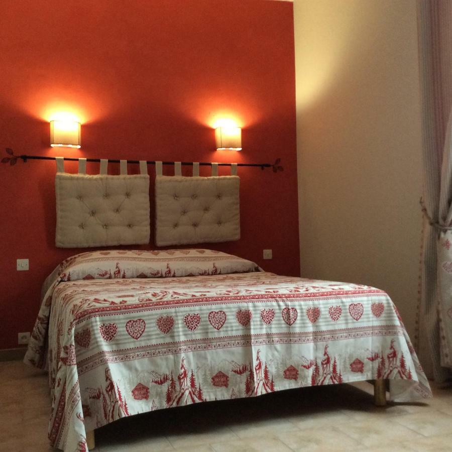 Appartement Clot De Felines Антрево Екстериор снимка